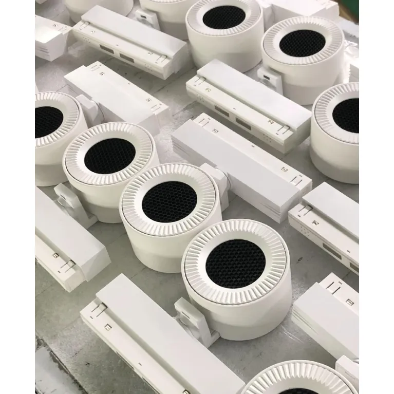 Трековый магнитный светильник iLedex Vision 4822-010-D82-12W-38DG-4000K WH (WALL WASHER)