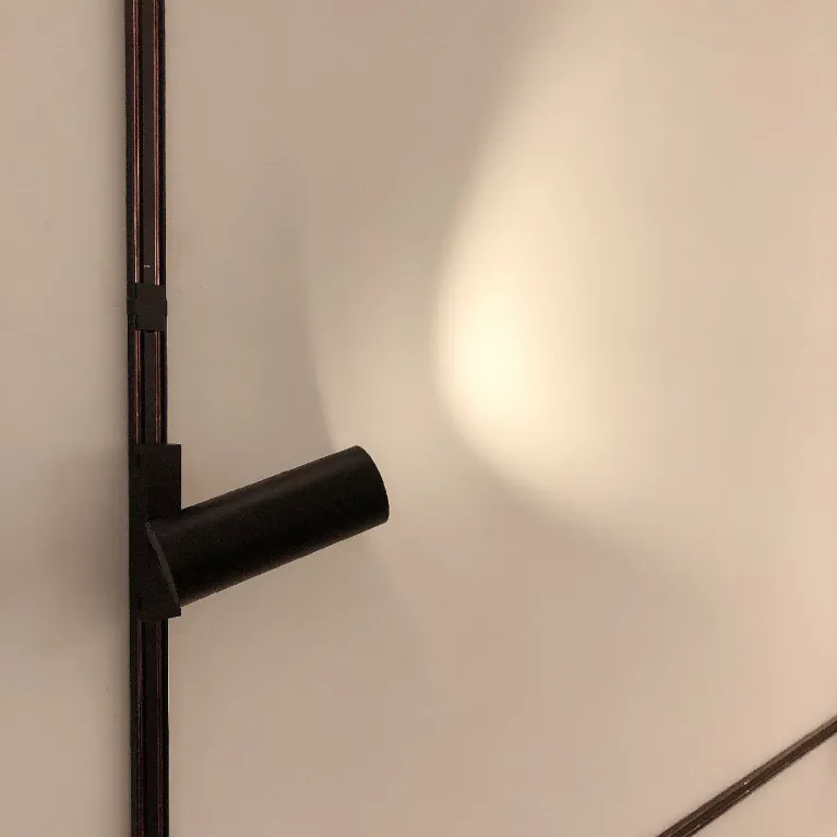 Трековый магнитный светильник iLedex Vision 4825-042-D55-18W-38DG-4000K-BK