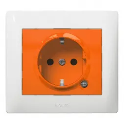 Розетка 2К+З Legrand Galea Life 16A 250V с/з со шторками подсветкой оранжевая 771045