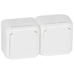 Розетка 2х2К+З Legrand Quteo 16A 250V с/з со шторками крышкой белая 782323