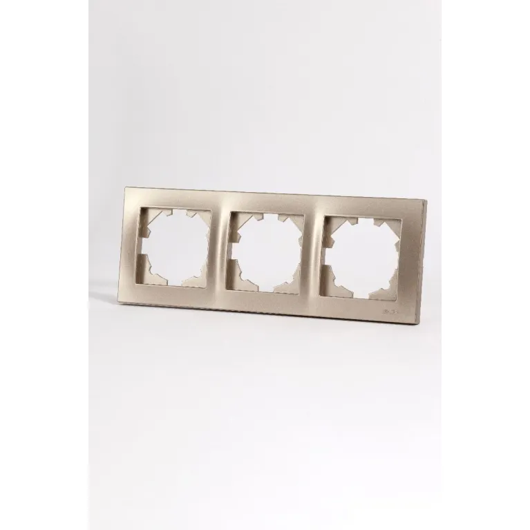 Рамка трехместная ELBI Vega 510-011400-227