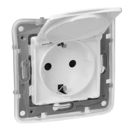 Розетка 2К+З Legrand Etika 16A 250V с/з со шторками крышкой безвинтовой зажим немецкий стандарт белы