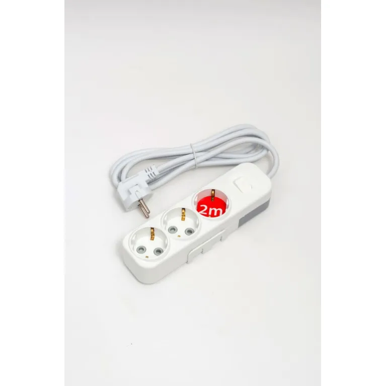 Удлинитель с/з 3вх с защитными шторками с включателем ELBI Myra 527-010202-312