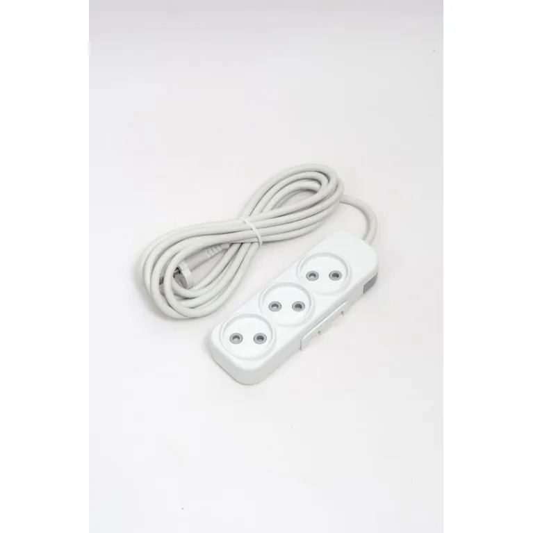 Удлинитель 3вх с защитными шторками ELBI Myra 527-010203-330