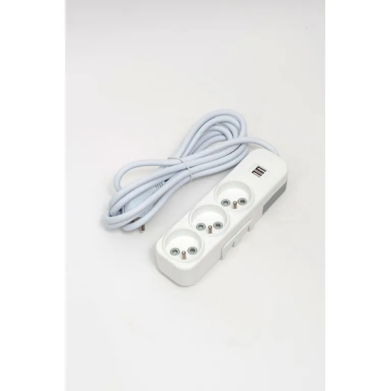 Удлинитель 3вх с защитными шторками USB UPS ELBI Myra 527-010203-326