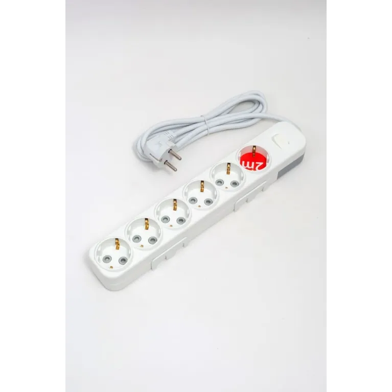 Удлинитель с/з 6вх с защитными шторками с включателем ELBI Myra 527-010202-612