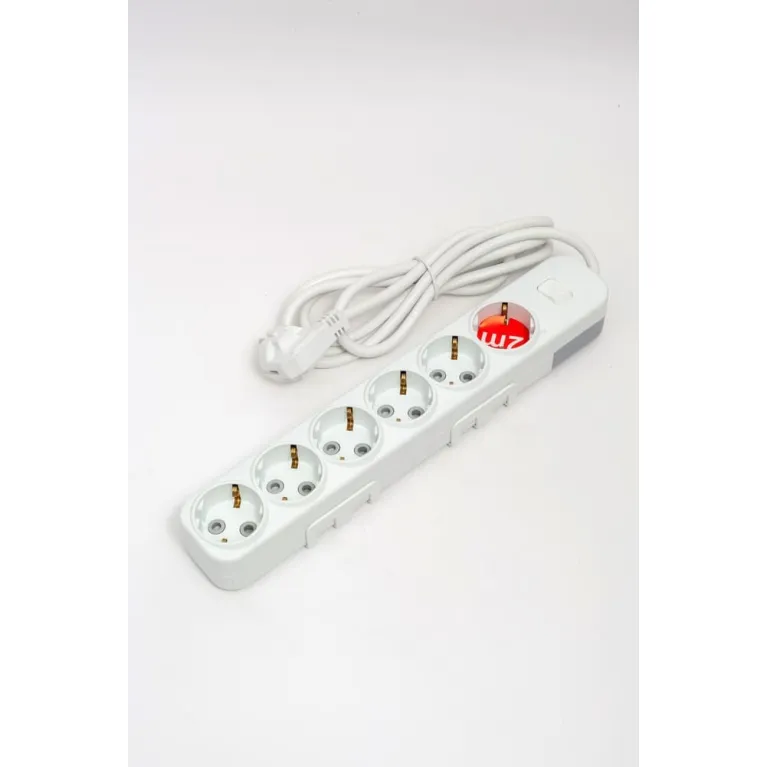 Удлинитель с/з 6вх с защитными шторками с включателем ELBI Myra 527-010202-622
