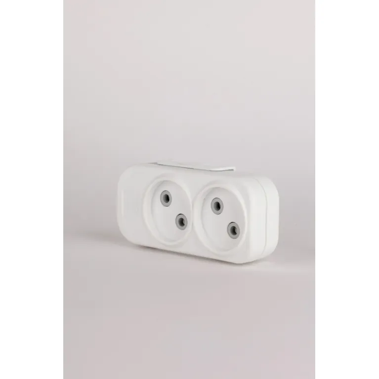 Колодка 2вх с защитными шторками ELBI Myra 527-010200-200