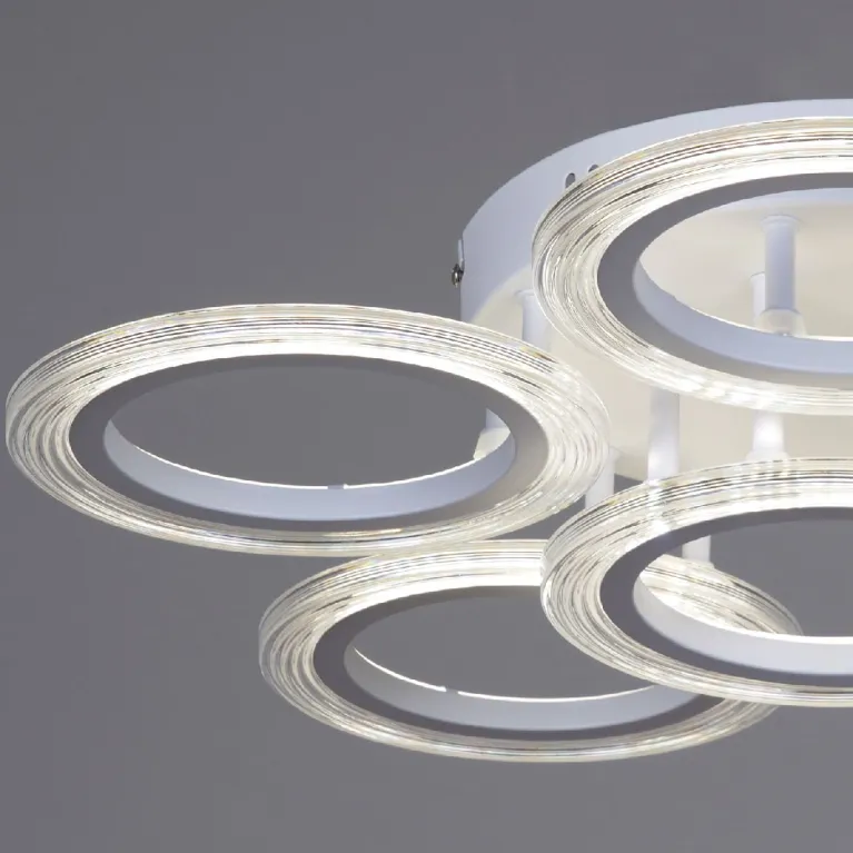 Потолочная люстра Reluce 09812-3.3-06A WH