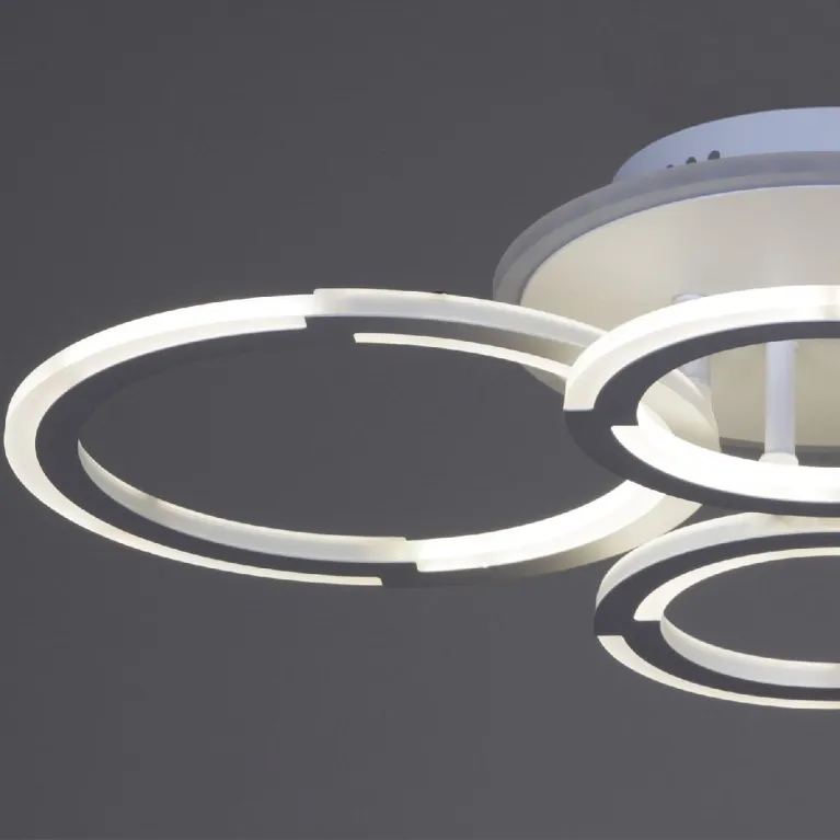 Потолочная люстра Reluce 09820-3.3-2+2A WH (RGB)