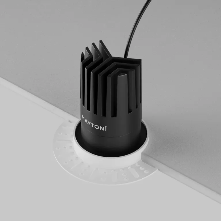 Встраиваемый светильник Maytoni Dip DL121-15W-2.7K-TRS-B