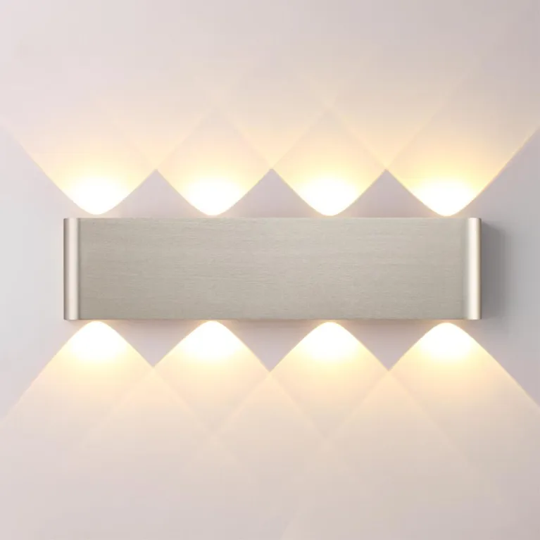 Настенный светильник Odeon Light Hightech Magnum 7106/8WL